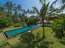 Villa Samadhana, Pool and Garden